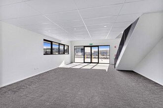 6 Decora Dr, Jilliby for lease Interior Photo- Image 2 of 4
