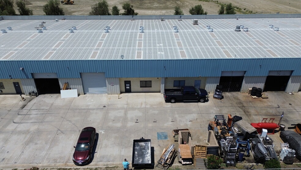 1231 S Buena Vista St, San Jacinto, CA for lease - Building Photo - Image 3 of 23