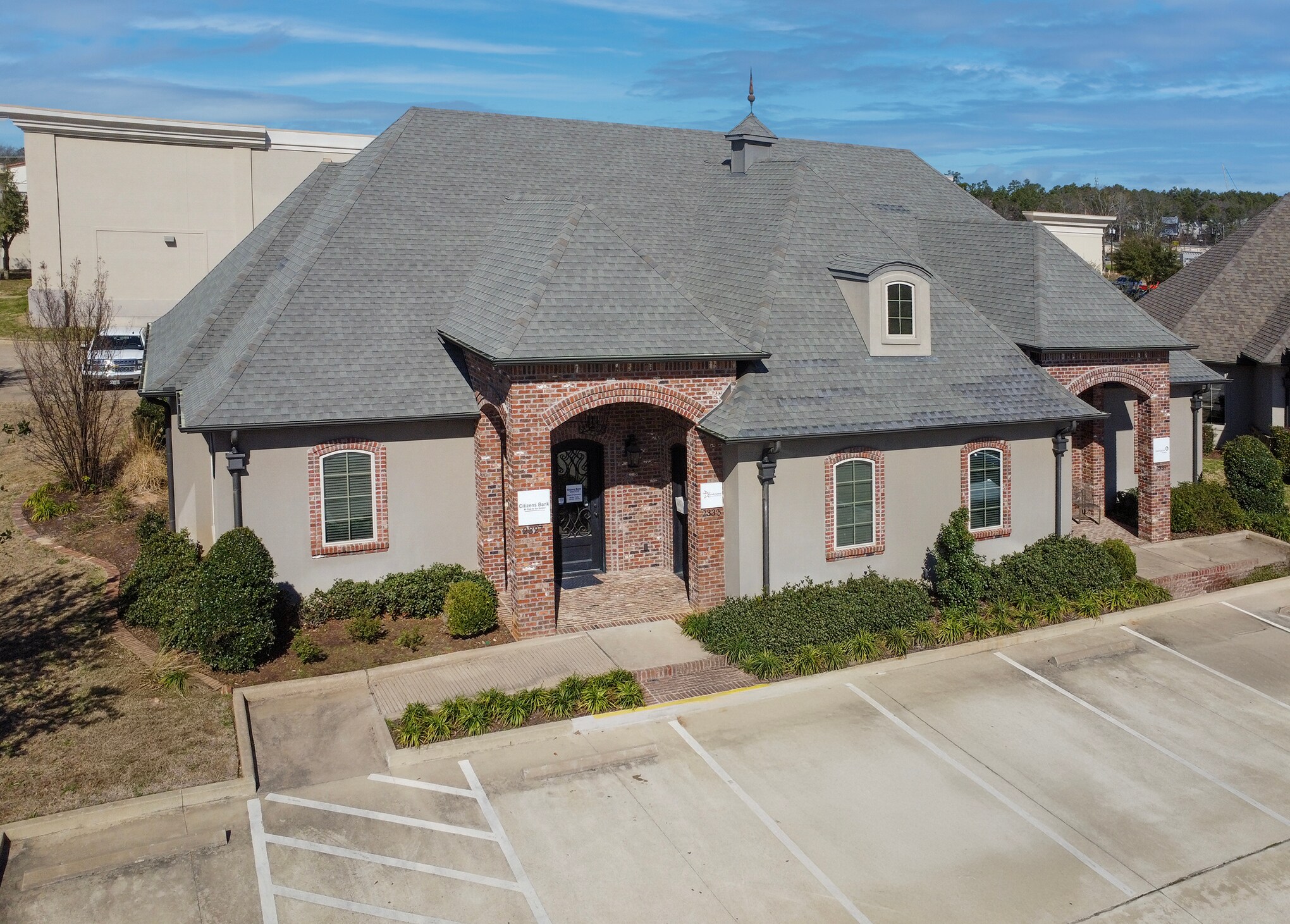 2333 Dueling Oaks Dr, Tyler, TX for lease Primary Photo- Image 1 of 25