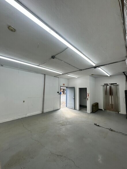 328 High St, Burlington, NJ à louer - Photo intérieure - Image 3 de 12