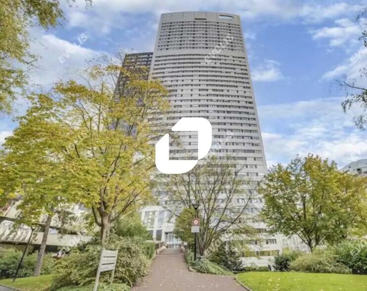 Office in Courbevoie for sale - Building Photo - Image 3 of 11