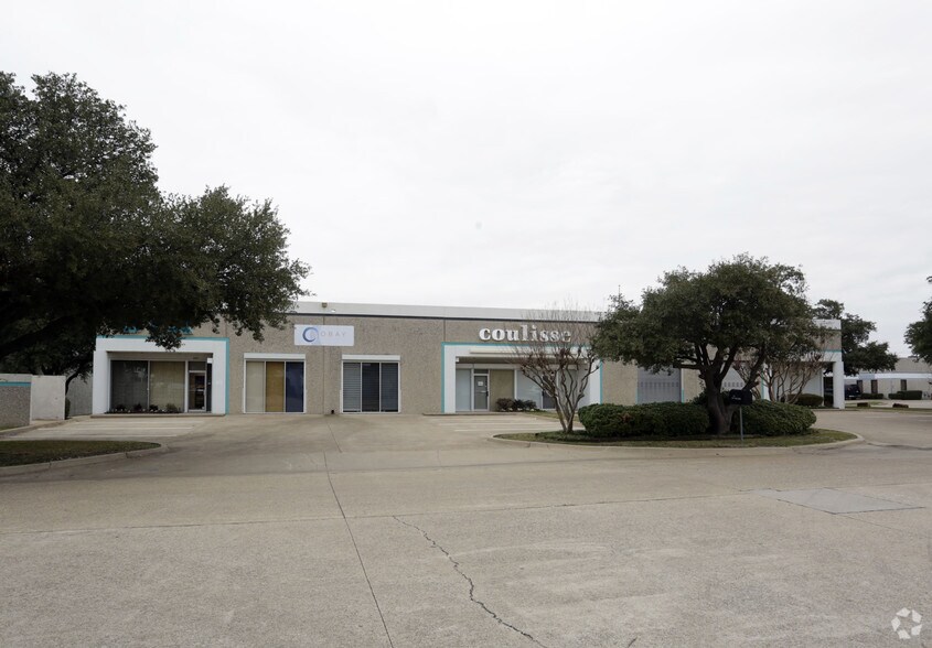 10827 Alder Cir, Dallas, TX à louer - Photo du bâtiment - Image 2 de 11