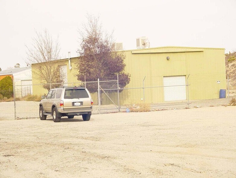 4413 Old Woman Springs Rd, Yucca Valley, CA à louer - Photo du bâtiment - Image 2 de 20