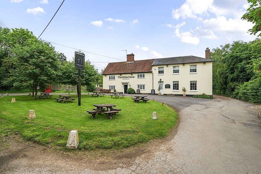 Stonecross Grn, Bury St Edmunds for lease - Building Photo - Image 3 of 9