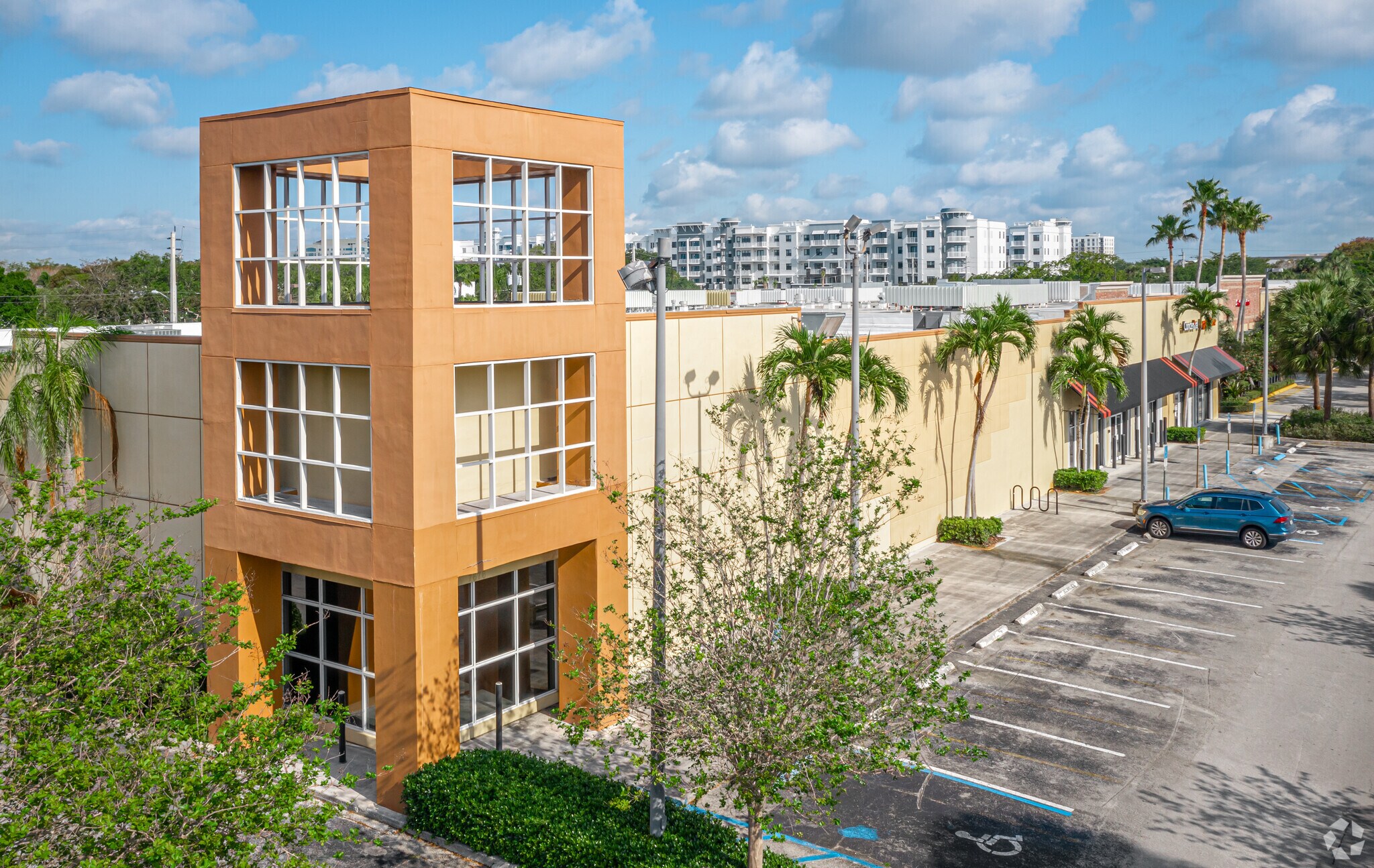 7700-7750 Peters Rd, Plantation, FL à louer Photo du bâtiment- Image 1 de 6