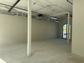 4671-4681 Huntington Dr S, Los Angeles, CA for lease Interior Photo- Image 2 of 4