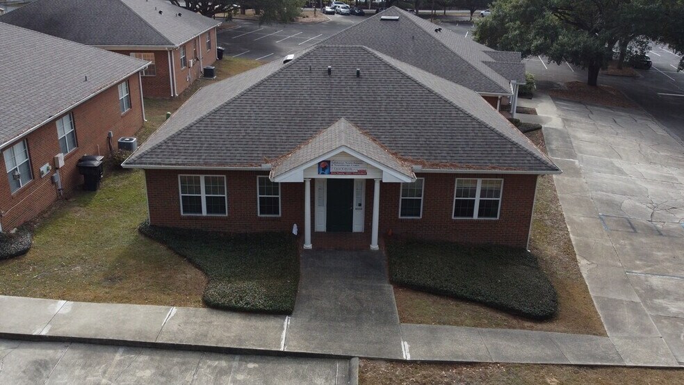 4838 Kerry Forest Pky, Tallahassee, FL for lease - Primary Photo - Image 1 of 11