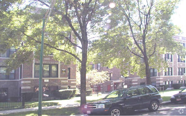 6849-6875 S Crandon Ave, Chicago, IL à vendre - Photo du bâtiment - Image 2 de 7