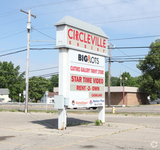 201-213 Lancaster Pike, Circleville, OH à louer - Photo du bâtiment - Image 3 de 3