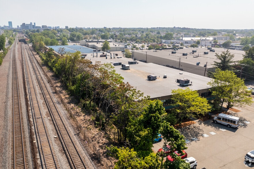 420 Pearl St, Malden, MA for lease - Building Photo - Image 3 of 10