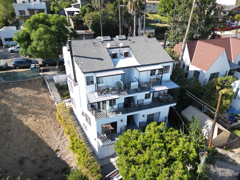 960 Micheltorena St, Los Angeles, CA for sale - Building Photo - Image 2 of 18