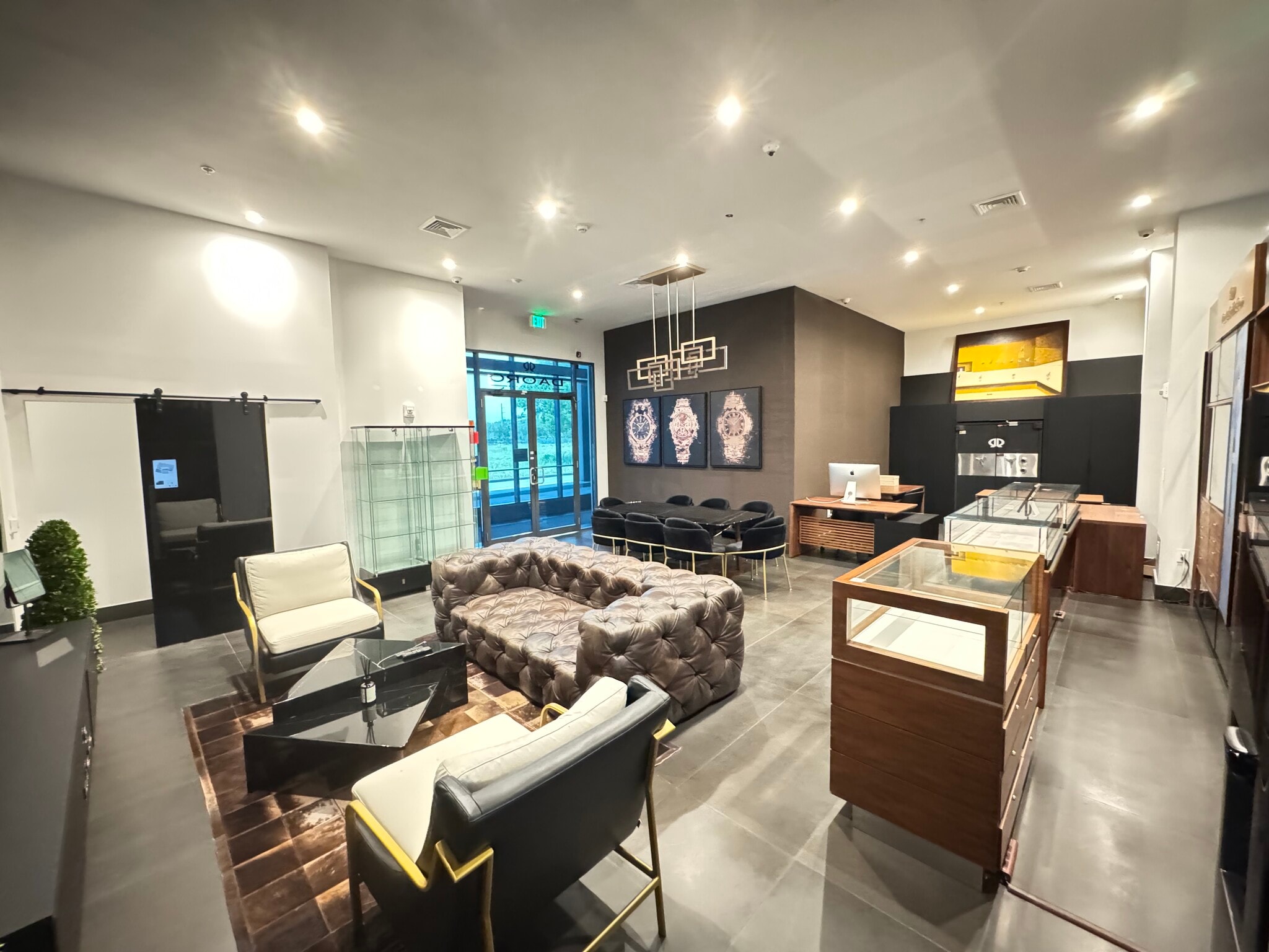 19790 W Dixie Hwy, Aventura, FL for lease Building Photo- Image 1 of 6