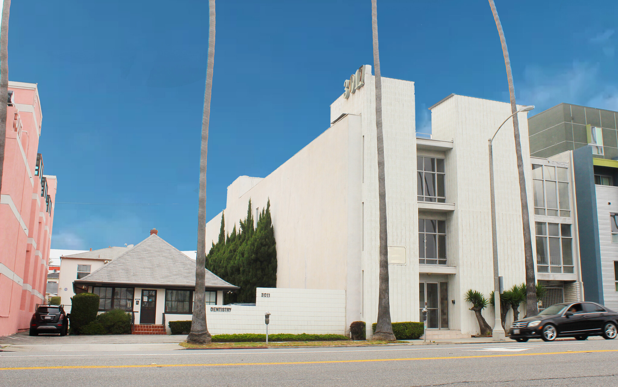 3011-3017 Santa Monica Blvd. portfolio of 2 properties for sale on LoopNet.ca Building Photo- Image 1 of 10