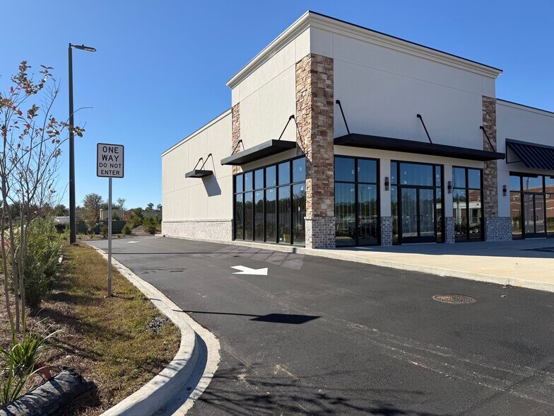 608 Towne Park Loop, Rincon, GA à louer - Photo du bâtiment - Image 3 de 7