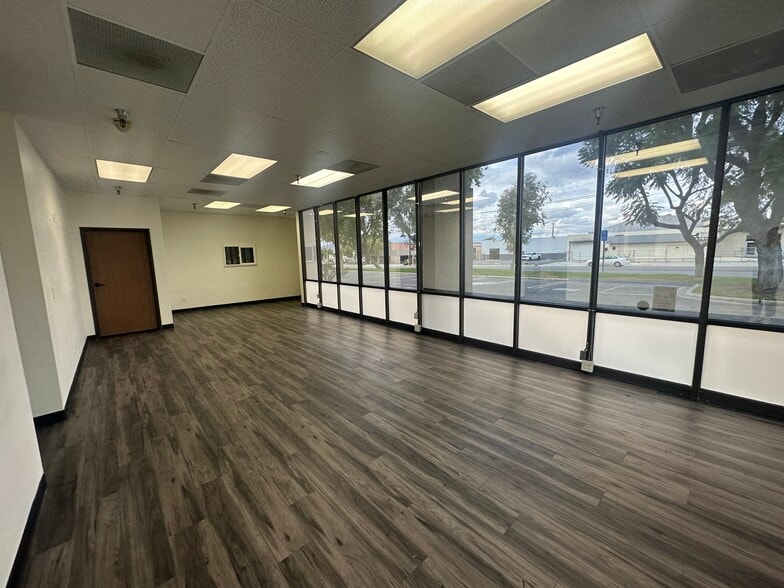 3333-3343 Durahart St, Riverside, CA for lease - Building Photo - Image 2 of 8