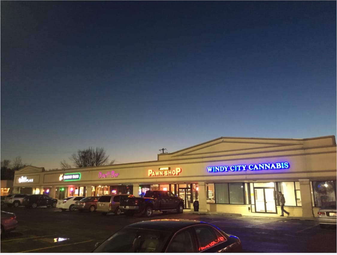 8300-8400 S Roberts Rd, Justice, IL for lease Building Photo- Image 1 of 3