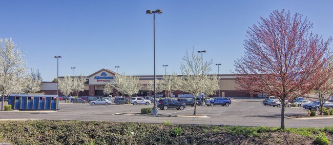 More details for 1205-1350 Plaza Blvd, Central Point, OR - Retail for Lease