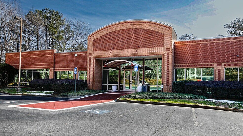 3595 Engineering Dr, Peachtree Corners, GA à vendre - Photo du bâtiment - Image 1 de 1