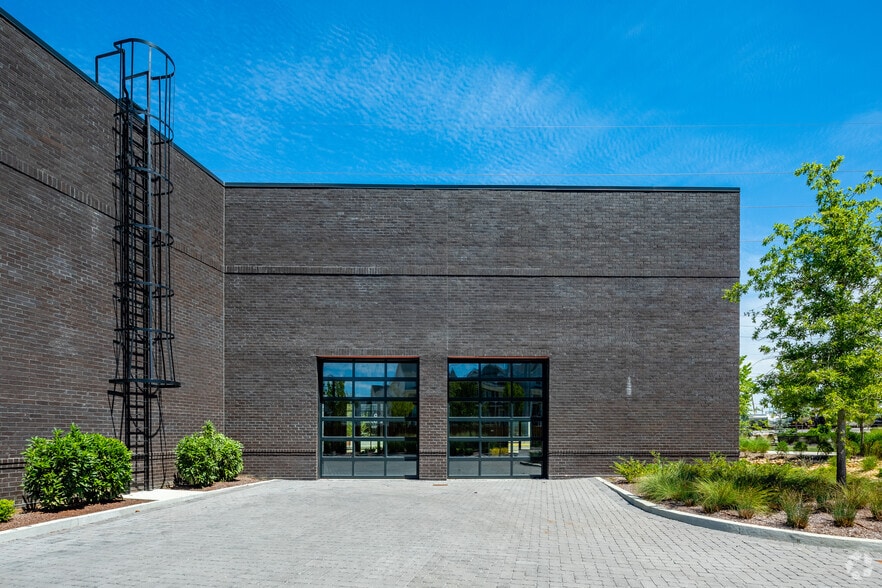 4801 Centennial Blvd, Nashville, TN for lease - Building Photo - Image 3 of 15