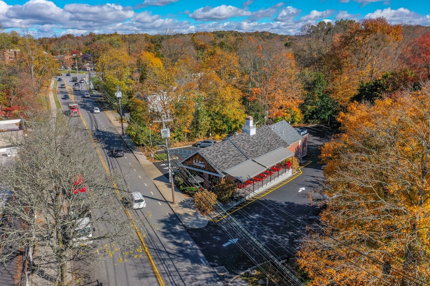 445 E Main St, Mount Kisco, NY for sale - Aerial - Image 2 of 18
