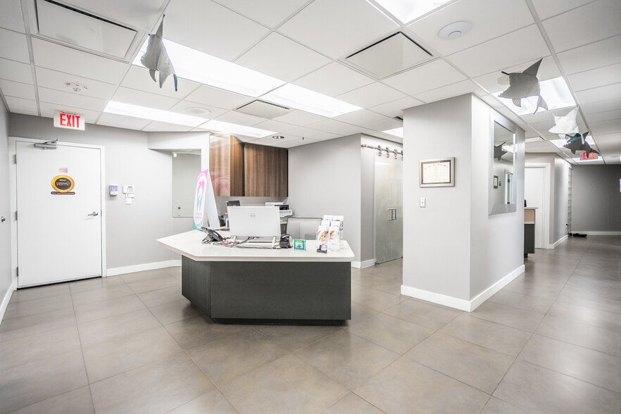 7600 SW 57th Ave, Miami, FL for lease - Building Photo - Image 3 of 21