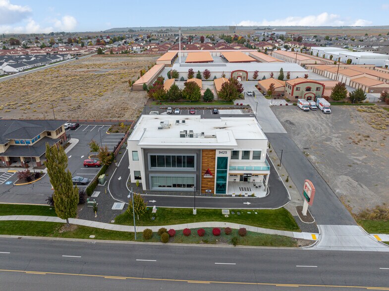 9425 Sandifur Pky, Pasco, WA à vendre - Photo du bâtiment - Image 3 de 85