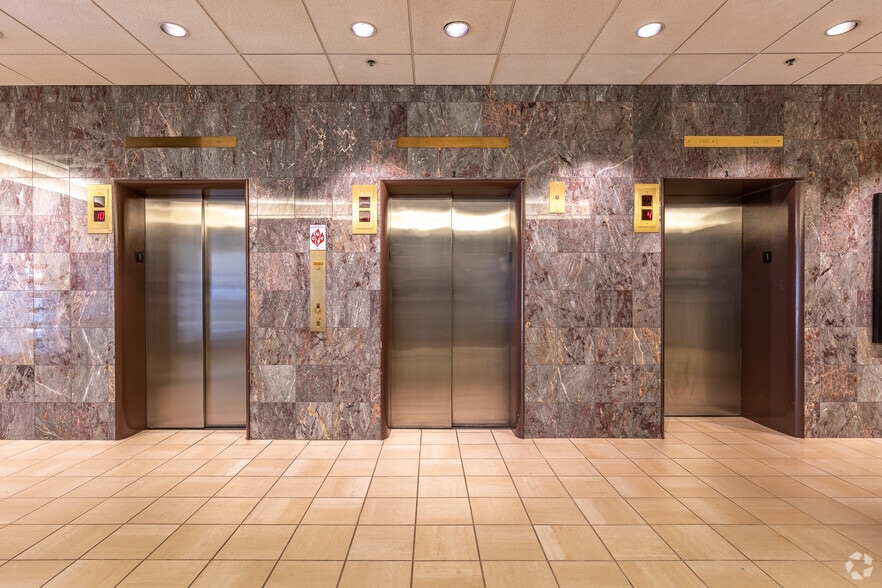 402 E Yakima Ave, Yakima, WA for lease - Lobby - Image 3 of 5