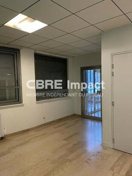 5 Rue Saint Hilaire, Reims for lease - Interior Photo - Image 2 of 5