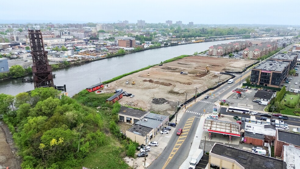 9 Passaic Ave, Kearny, NJ à vendre - Photo du bâtiment - Image 3 de 11