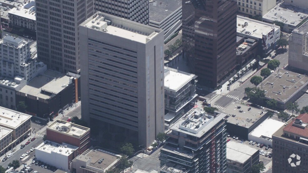 450 B St, San Diego, CA à louer - Vidéo aérienne - Image 2 de 9