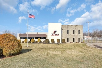 200 Eagle City Rd, Springfield, OH à louer Photo du bâtiment- Image 2 de 42