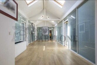 Office in Puteaux for lease Interior Photo- Image 2 of 7