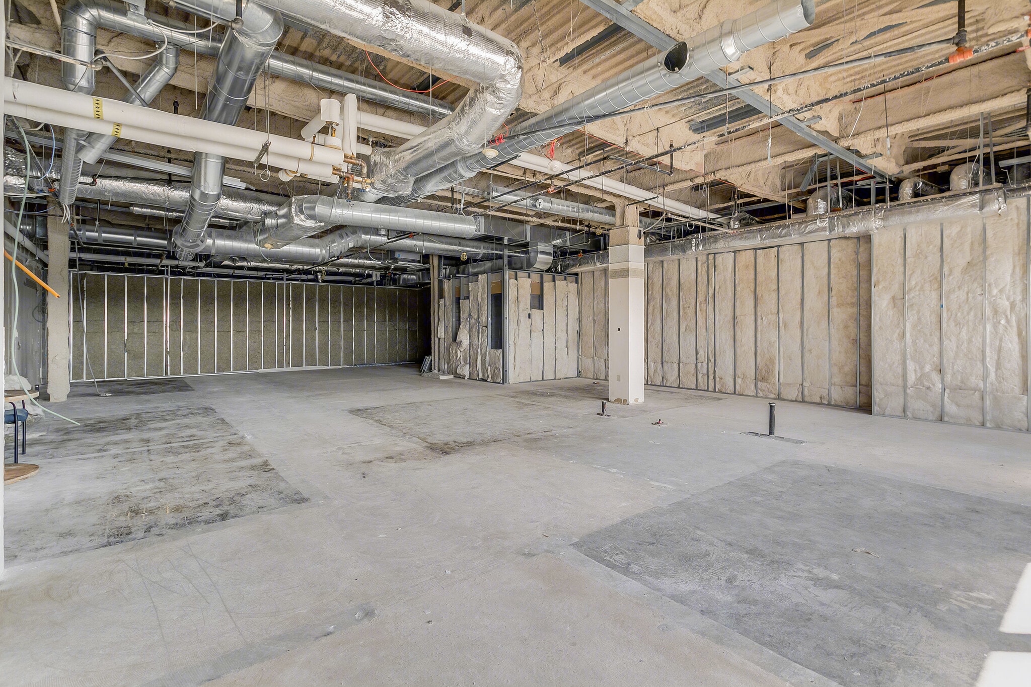 75 Crystal Run Rd, Middletown, NY for lease Interior Photo- Image 1 of 4