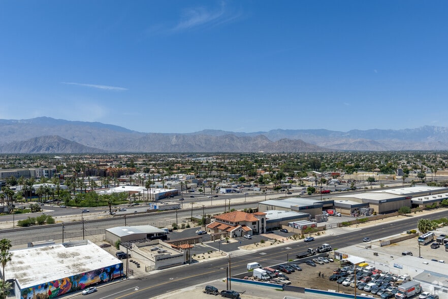 82851 Avenue 45, Indio, CA à vendre - Aérien - Image 3 de 4