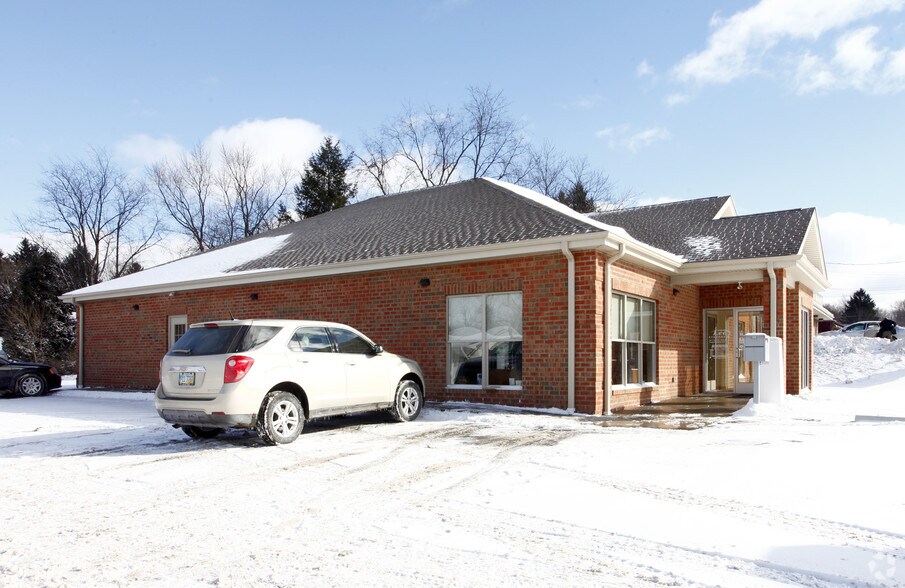 49126 Calcutta Smith Ferry Rd, East Liverpool, OH à vendre - Photo du bâtiment - Image 2 de 5