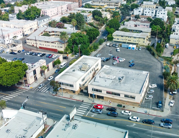 2501 W 3rd St, Los Angeles, CA à vendre - Photo du bâtiment - Image 2 de 5