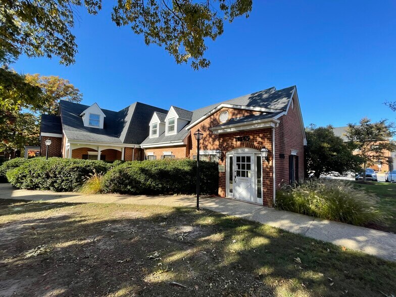 11345 Pembrooke Sq, Waldorf, MD à vendre - Photo du bâtiment - Image 3 de 7