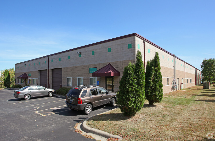 17001 SE Fish Point Rd SE, Prior Lake, MN for sale - Building Photo - Image 1 of 1