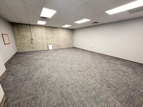 6161 Riverside Dr, Dublin, OH for lease Building Photo- Image 2 of 8