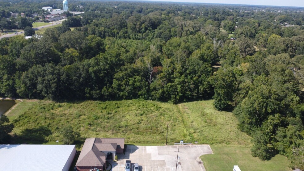 Waywood Dr, Zachary, LA à vendre - Photo du bâtiment - Image 2 de 5
