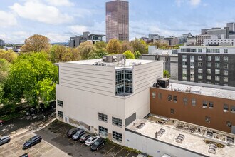 411 NW Park Ave, Portland, OR - AERIAL  map view