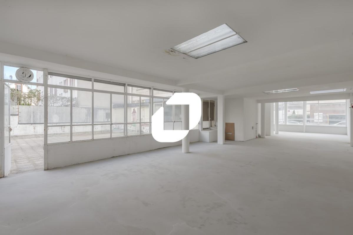Retail in Le Raincy for sale Interior Photo- Image 1 of 7