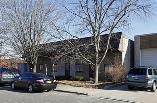 Plus de détails pour 510 Manhattan Ave, West Babylon, NY - Flex à vendre