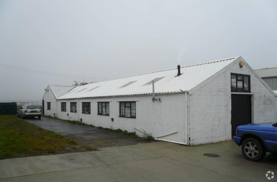 Tormarton Rd, Chippenham à louer Photo principale- Image 1 de 16