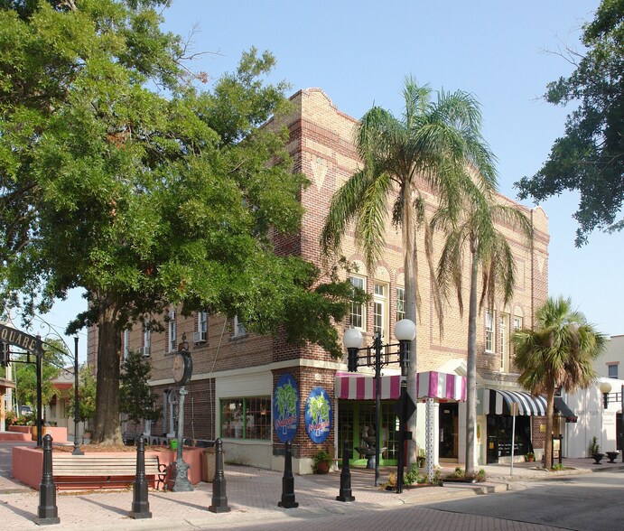 319 Brevard Ave, Cocoa, FL à louer - Photo du bâtiment - Image 2 de 3