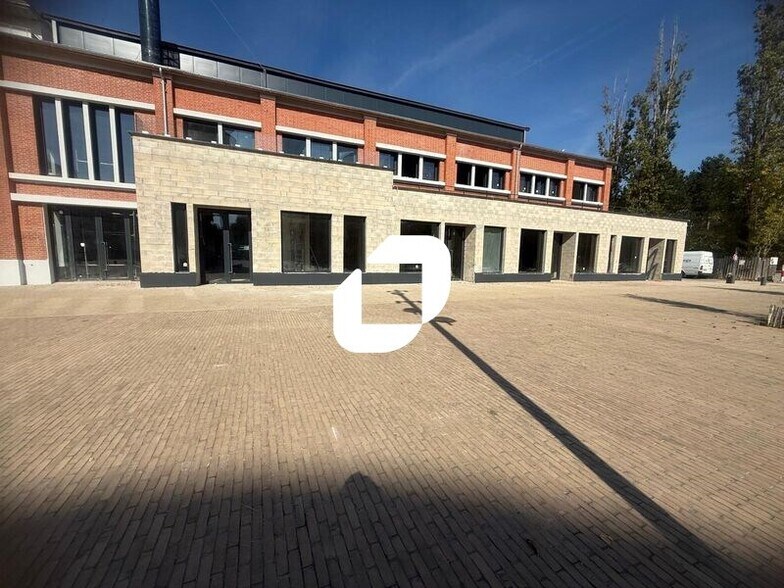 Retail in Neuilly-sur-Marne for lease - Building Photo - Image 2 of 3