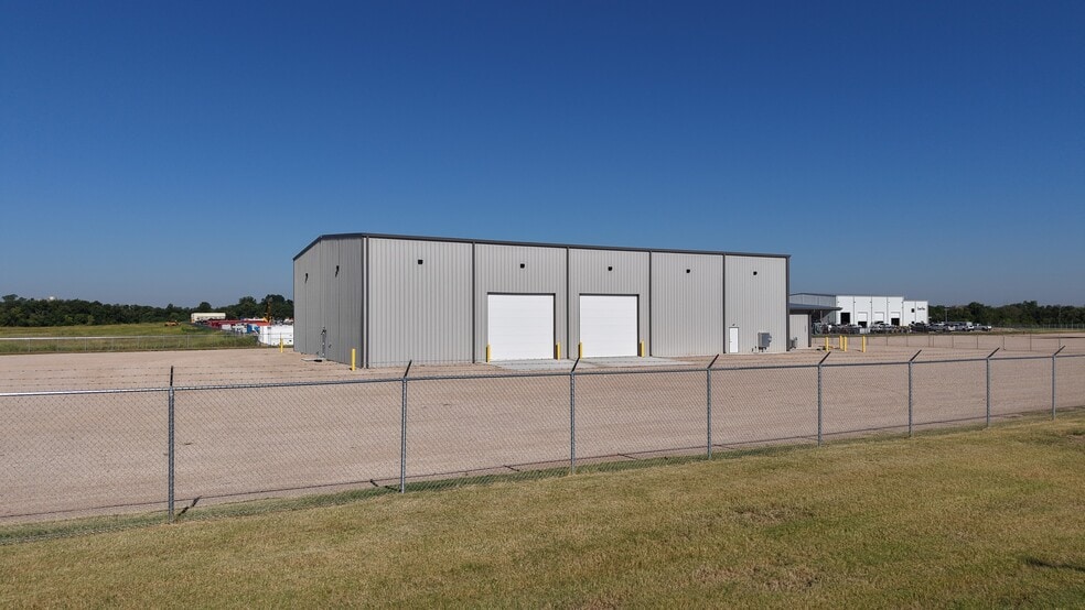 3465 Allan Industrial Dr, El Reno, OK for lease - Building Photo - Image 2 of 7