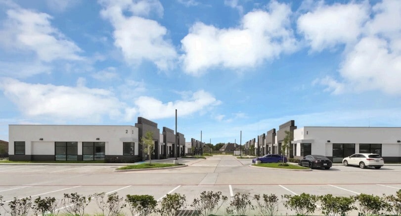12280 Broadway St, Pearland, TX à louer - Photo du bâtiment - Image 3 de 20