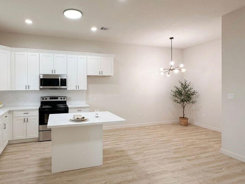 9744 Garcroft A-B st, Houston, TX à vendre - Photo du bâtiment - Image 2 de 17
