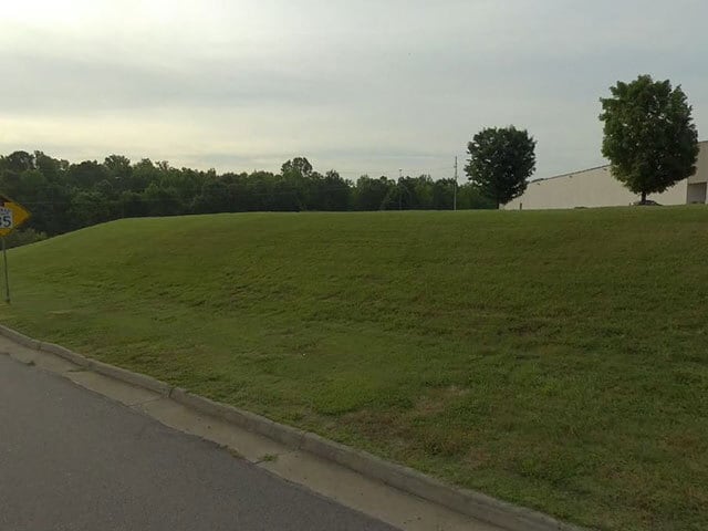 1013 Virginia Ave, Clarksville, VA for sale - Building Photo - Image 2 of 3